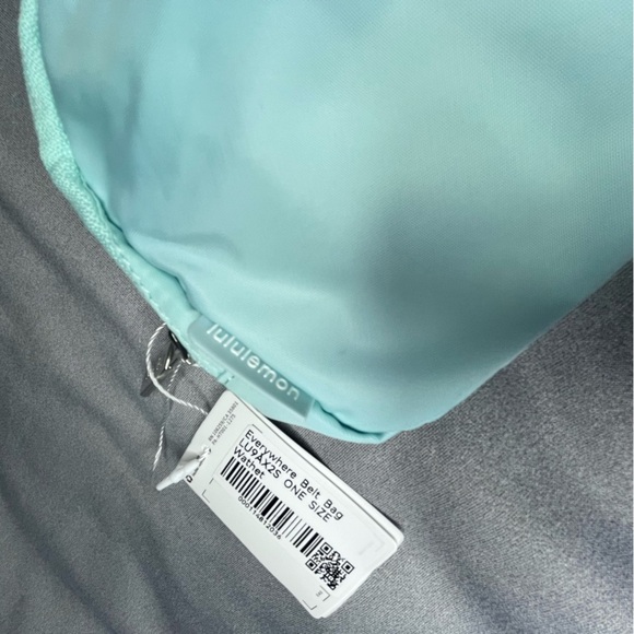 Lululemon Athletica Mint Crossbody Bag - Picture 3 of 6